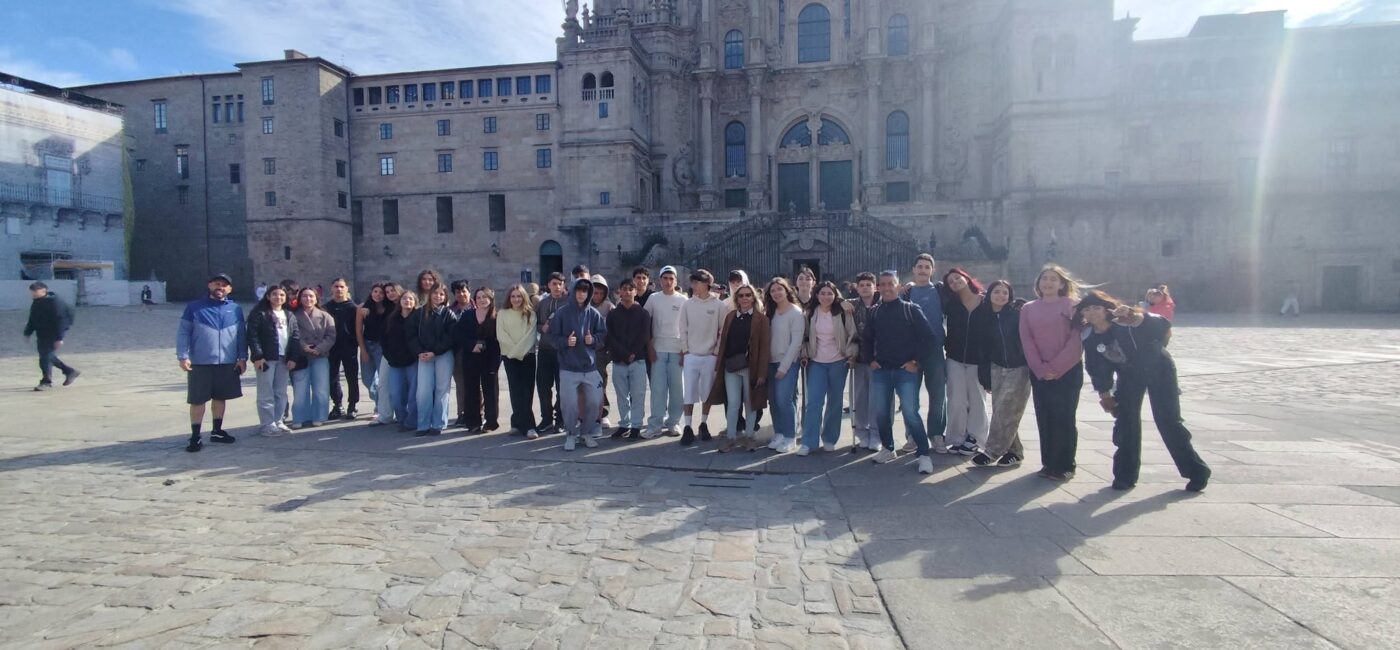 10 - Visita a Santiago de Compostela EMRC 10 - Visita a Santiago de Compostela EMRC